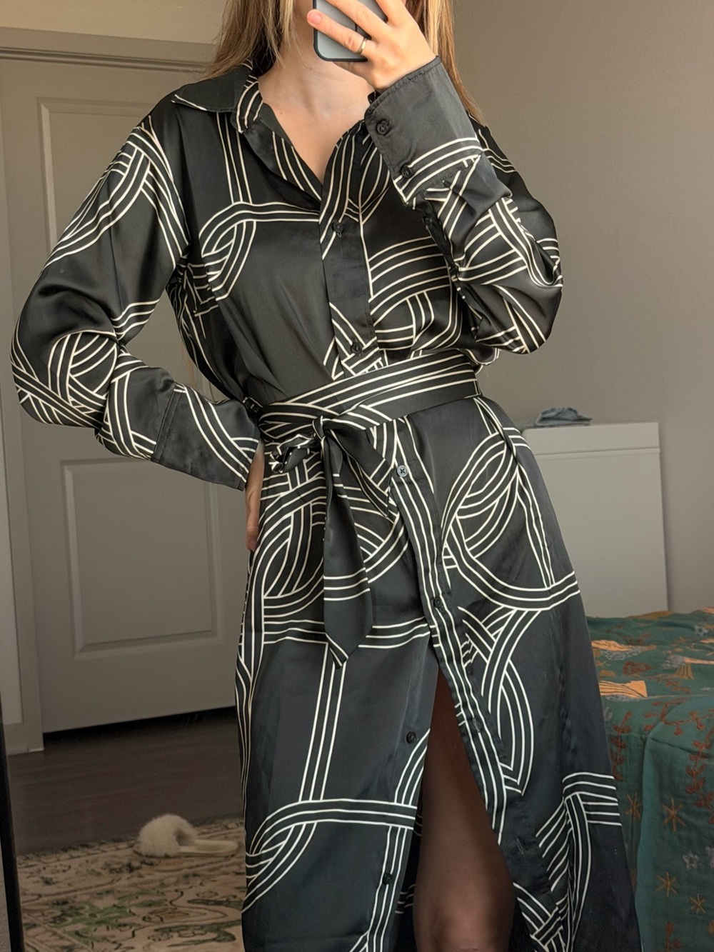 H&M Black Midi Shirt Dress with White Geometric Print - Picture 3 of 5